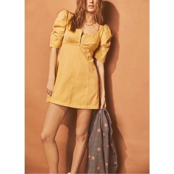 cheyenne denim mini dress Cheyenne Scallop Denim Mini Dress / Indigo Blue | MESHKI